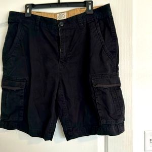 St. John’s Bay cargo Shorts worn once like new